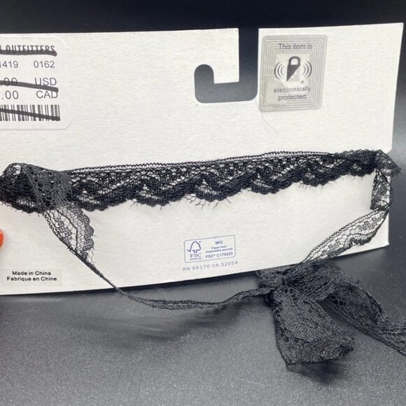 Urban Outfitters Lace Rosette Wrap Choker Necklace Black w/White Pearl Costume - Picture 3 of 4